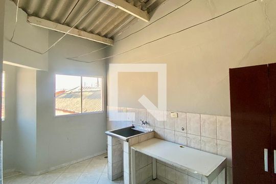 Lavanderia de casa para alugar com 4 quartos, 140m² em Vila Cláudia, São Paulo
