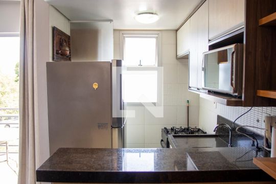 Cozinha e Área de Serviço de apartamento para alugar com 1 quarto, 32m² em Setor Leste Universitário, Goiânia