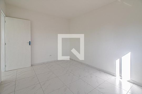 quarto de casa para alugar com 1 quarto, 40m² em Parque Bristol, São Paulo