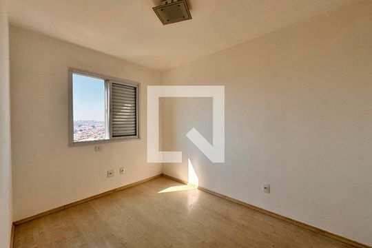Quarto 1 de apartamento para alugar com 2 quartos, 50m² em Utinga, Santo André