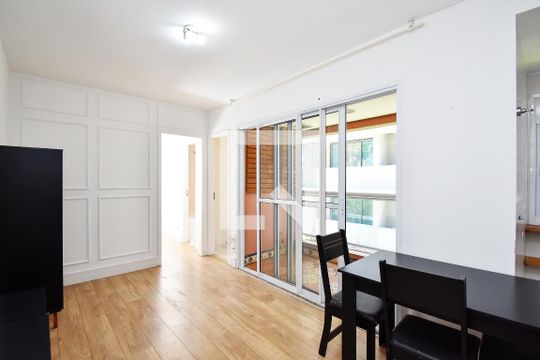 Sala de apartamento à venda com 1 quarto, 40m² em Pinheiros, São Paulo