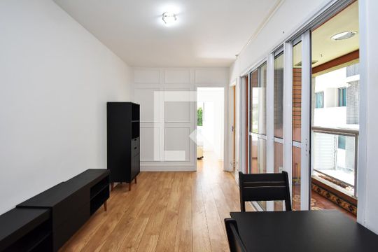 Sala de apartamento à venda com 1 quarto, 40m² em Pinheiros, São Paulo