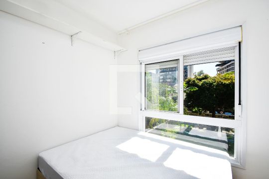 Quarto de apartamento à venda com 1 quarto, 40m² em Pinheiros, São Paulo