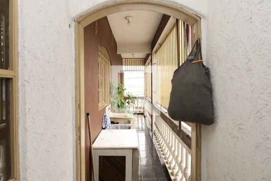 Área comum de casa à venda com 4 quartos, 440m² em Vila Carmosina, São Paulo
