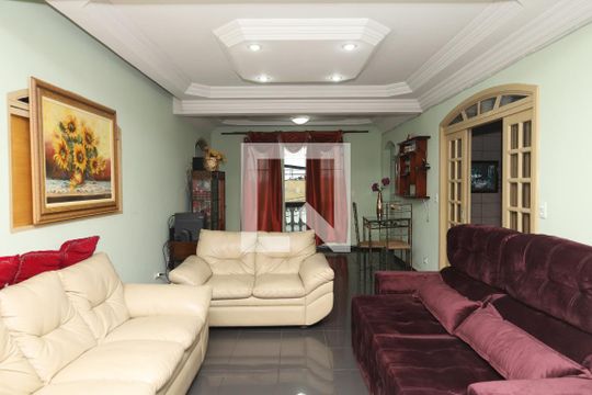 Casa à venda com 4 quartos, 440m² em Vila Carmosina, São Paulo