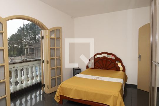 Quarto de casa à venda com 4 quartos, 440m² em Vila Carmosina, São Paulo