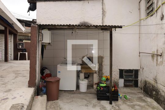 Área de Serviço de casa à venda com 2 quartos, 170m² em Vila Carmosina, São Paulo