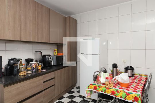 Cozinha de casa à venda com 2 quartos, 170m² em Vila Carmosina, São Paulo