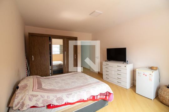 Quarto 1 de casa para alugar com 2 quartos, 135m² em Vila Cordeiro, São Paulo