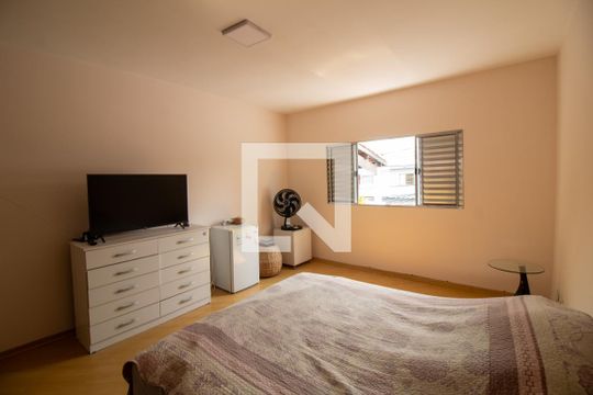 Quarto 1 de casa para alugar com 2 quartos, 135m² em Vila Cordeiro, São Paulo