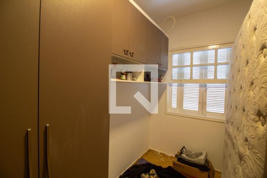 Quarto 2 de casa para alugar com 2 quartos, 135m² em Vila Cordeiro, São Paulo