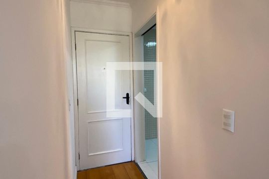 Sala de apartamento para alugar com 2 quartos, 65m² em Jaguaribe, Osasco