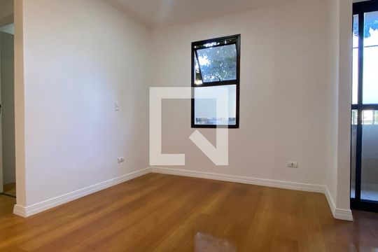 Sala de apartamento para alugar com 2 quartos, 65m² em Jaguaribe, Osasco