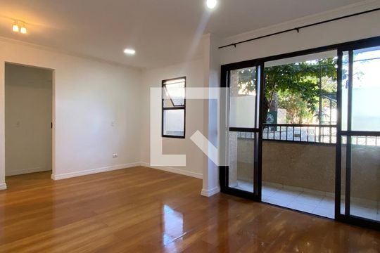 Sala de apartamento para alugar com 2 quartos, 65m² em Jaguaribe, Osasco