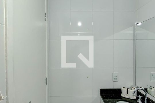 Banheiro de apartamento à venda com 2 quartos, 55m² em Quarta Parada, São Paulo