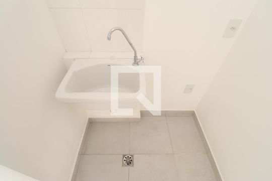 Área de Serviço de apartamento para alugar com 2 quartos, 62m² em Lapa de Baixo, São Paulo