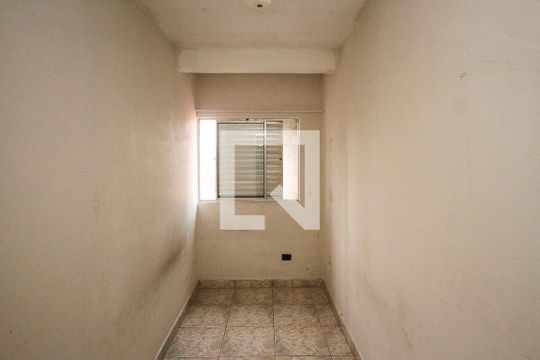 Quarto 02 de casa para alugar com 3 quartos, 100m² em Jardim Teresa, São Paulo