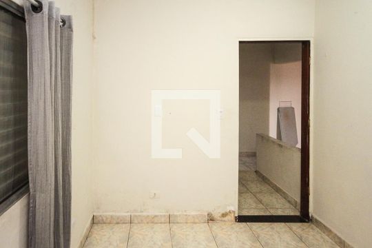 Quarto 03 de casa para alugar com 3 quartos, 100m² em Jardim Teresa, São Paulo