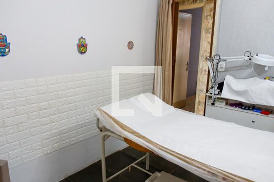 Quarto 1 de casa à venda com 4 quartos, 154m² em Quitaúna, Osasco