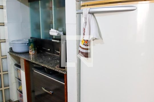Cozinha de casa à venda com 4 quartos, 154m² em Quitaúna, Osasco