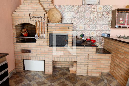 Área comum - Churrasqueira de casa à venda com 4 quartos, 154m² em Quitaúna, Osasco