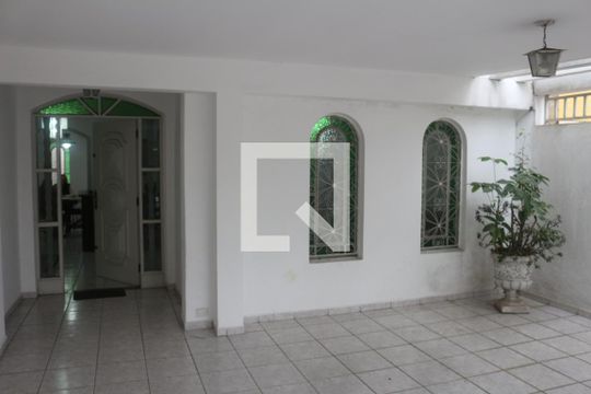 Garagem de casa para alugar com 3 quartos, 280m² em Osvaldo Cruz, São Caetano do Sul