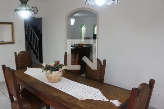 Sala de Jantar de casa para alugar com 3 quartos, 280m² em Osvaldo Cruz, São Caetano do Sul