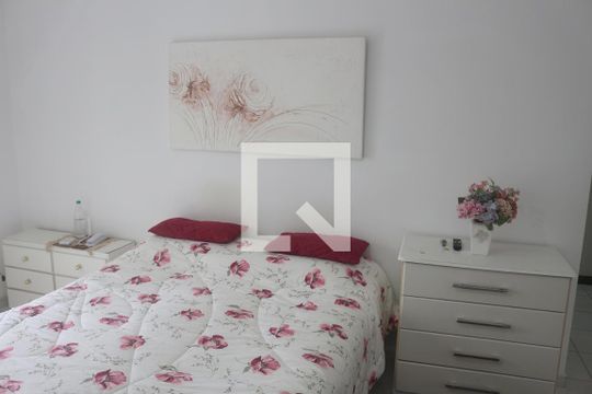 Suíte 1 de casa para alugar com 3 quartos, 280m² em Osvaldo Cruz, São Caetano do Sul