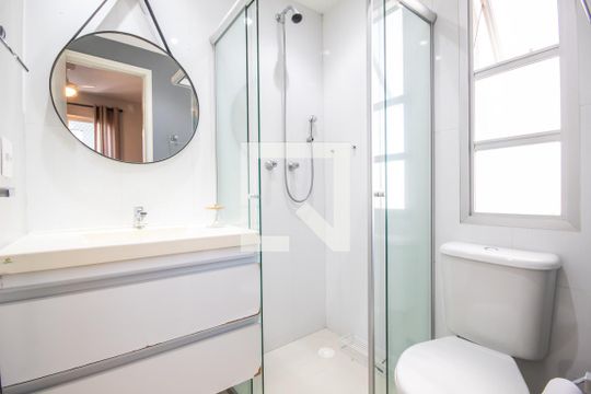 Banheiro da Suíte de apartamento para alugar com 3 quartos, 84m² em Continental, Osasco