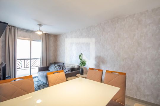 Sala de apartamento para alugar com 3 quartos, 84m² em Continental, Osasco
