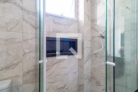 Banheiro de casa para alugar com 1 quarto, 42m² em Ferreira, São Paulo