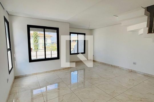Casa à venda com 3 quartos, 170m² em Cabral, Contagem