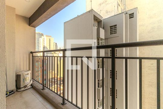 Varanda de kitnet/studio à venda com 1 quarto, 26m² em Vila Buarque, São Paulo