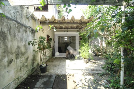 Varanda/Quintal de casa à venda com 2 quartos, 600m² em Tanque, Rio de Janeiro
