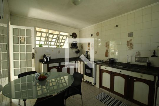 Cozinha de casa à venda com 2 quartos, 600m² em Tanque, Rio de Janeiro