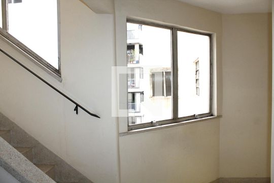 Corredor de apartamento para alugar com 1 quarto, 54m² em Barra Funda, São Paulo