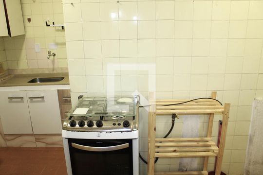 Cozinha de apartamento para alugar com 1 quarto, 54m² em Barra Funda, São Paulo