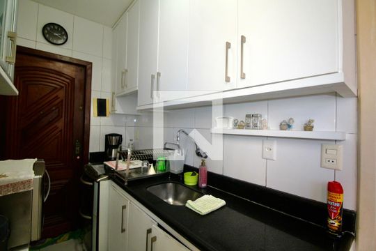 Cozinha de apartamento para alugar com 2 quartos, 78m² em Pituba, Salvador