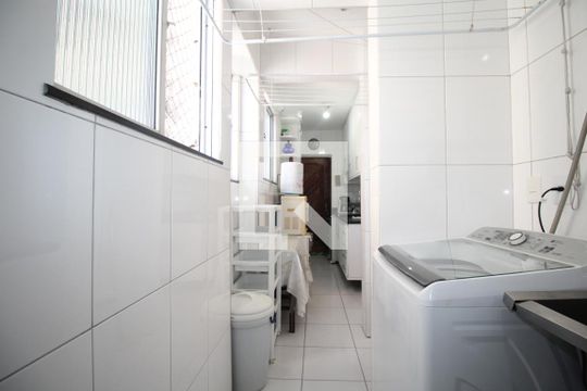 Área de Serviço de apartamento para alugar com 2 quartos, 78m² em Pituba, Salvador