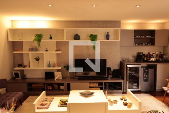 Sala de apartamento à venda com 3 quartos, 154m² em Vila Olímpia, São Paulo