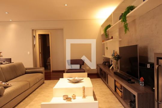 Sala de apartamento à venda com 3 quartos, 154m² em Vila Olímpia, São Paulo