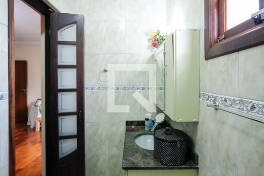 Banheiro da suíte de casa à venda com 3 quartos, 180m² em Barcelona, São Caetano do Sul