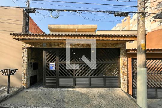 Fachada + plaquinha de casa à venda com 3 quartos, 180m² em Barcelona, São Caetano do Sul
