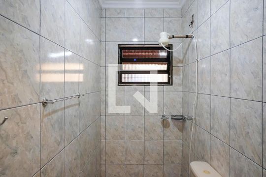 Banheiro área de serviço de casa à venda com 3 quartos, 180m² em Barcelona, São Caetano do Sul