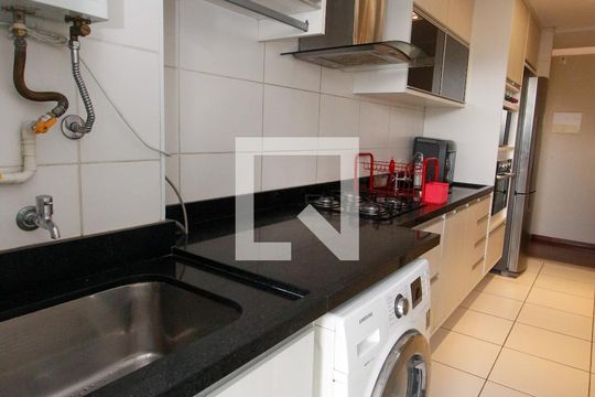Área de Serviço de apartamento à venda com 3 quartos, 79m² em Chácara Agrindus, Taboão da Serra