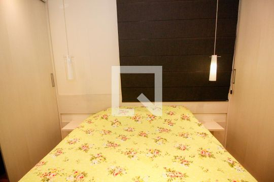 Suíte de apartamento à venda com 3 quartos, 79m² em Chácara Agrindus, Taboão da Serra