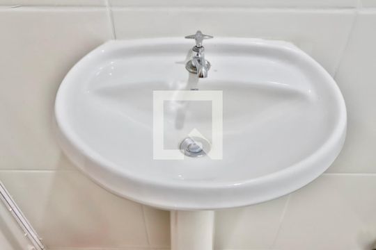 Banheiro de apartamento para alugar com 1 quarto, 24m² em Belenzinho, São Paulo