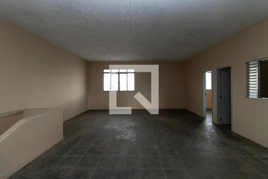 Casa para alugar com 2 quartos, 300m² em Vila Maria, São Paulo