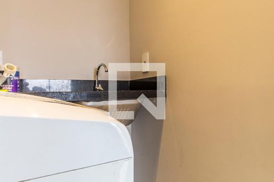 Área de Serviço de apartamento para alugar com 2 quartos, 76m² em Tamboré, Barueri