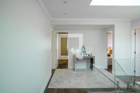 Corredor dos quartos de casa à venda com 5 quartos, 380m² em Jardim Sao Caetano, São Caetano do Sul